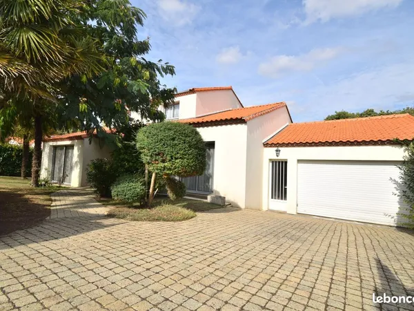 Villa 7 pièces 138 m²