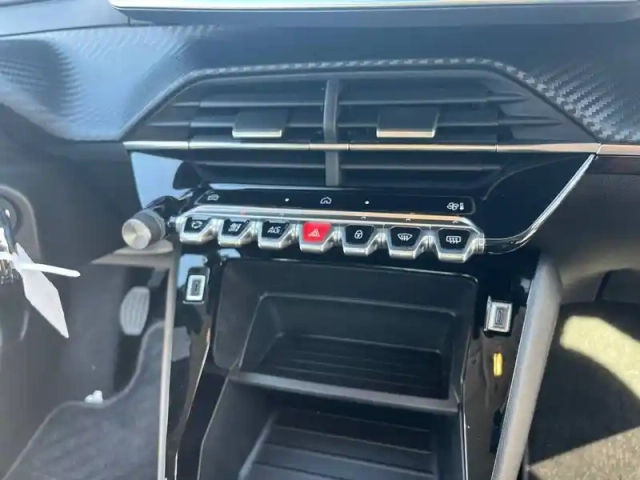 Peugeot 208 100 s&amp;s bvm6 — photo 42
