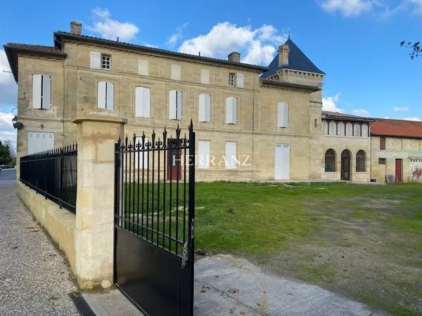Propriété historique à fort potentiel dans un cadre d'exception