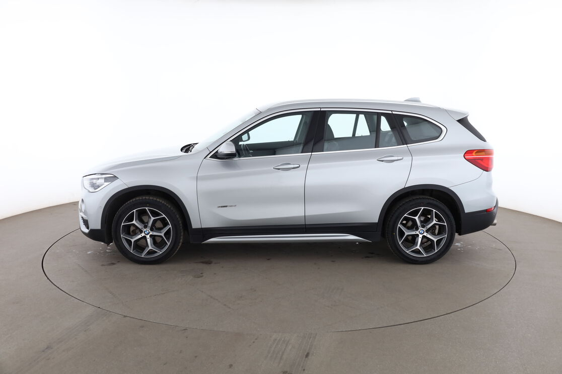 BMW X1 sDrive18d xLine — photo 2