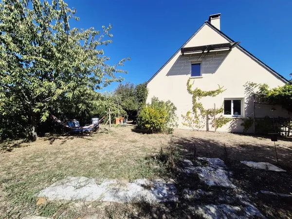 Maison familiale de 111 m2 avec 5 chambres à Cantenay-Épinar
