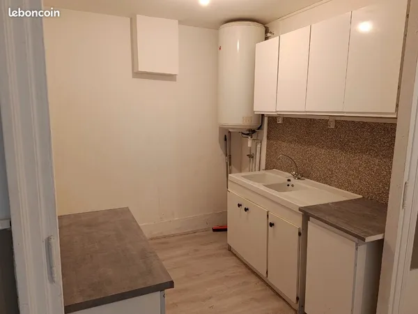Appartement f4 rdc avec cour