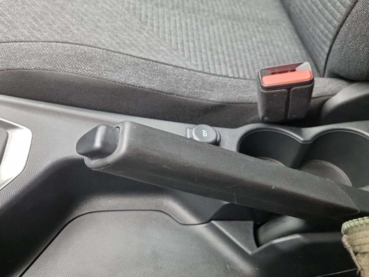 Peugeot 208 100 s&s bvm6 style — photo 18