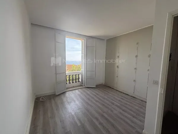A VENDRE APPARTEMENT 3P VUE MER À LA FRONTIÈRE DE MONACO