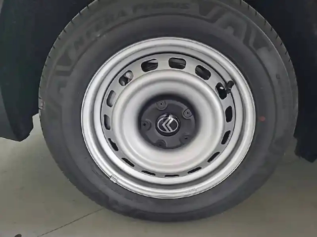 Citroën Berlingo van m diesel 100 ch manuelle — photo 13