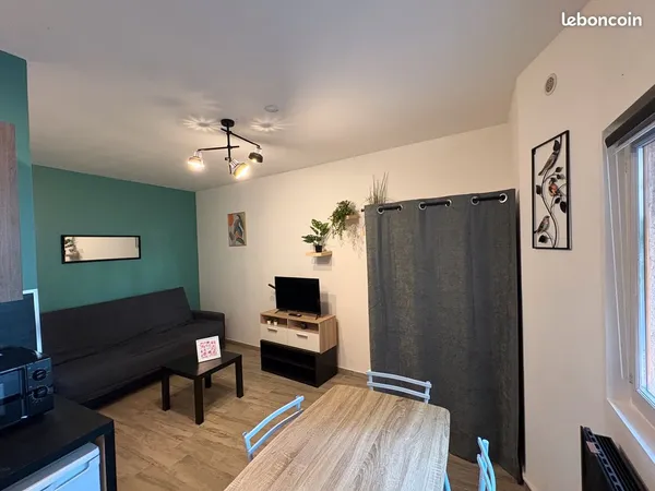 Studio meublé rénové 21 m² - Gardanne centre-ville - RDC - 670 CC