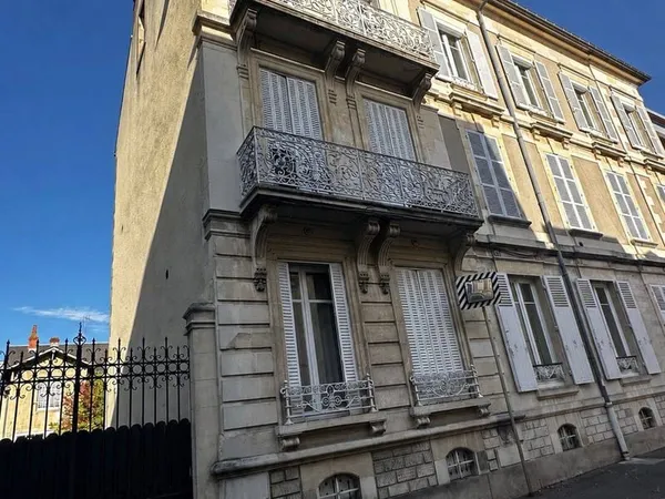 Appartement 6 pièces 155 m²