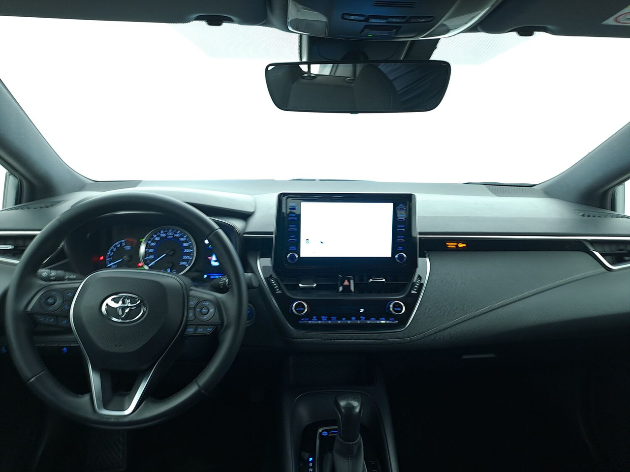 Toyota Corolla Touring Sports — photo 17