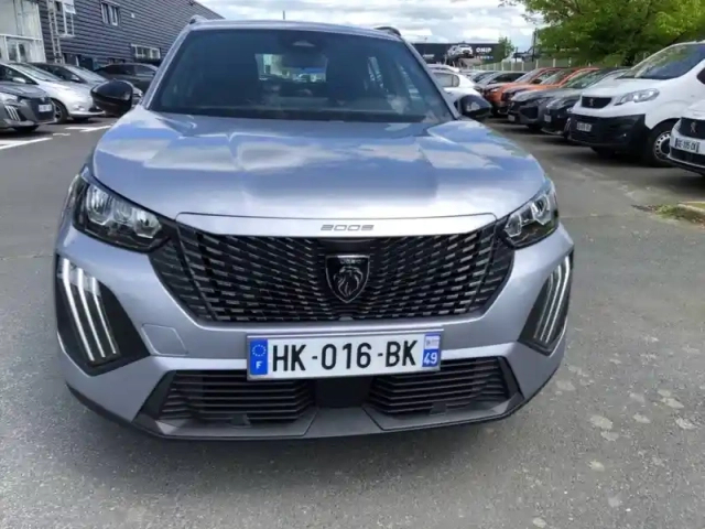 Peugeot 2008 hybrid 110 e-dcs6 — photo 16