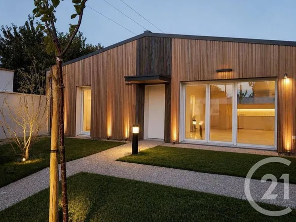 Maison de plain-pied 4 pièces 93 m²