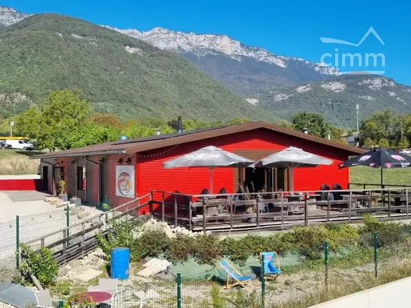 À vendre – Murs et fonds de commerce – Bar à bières / Pub – Le Touvet