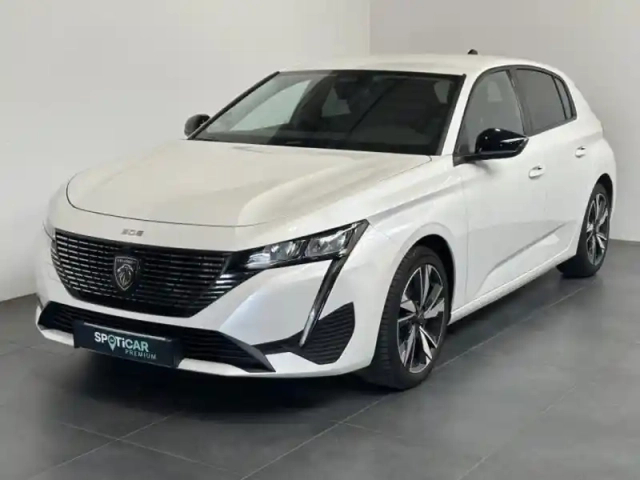 Peugeot 308 1.2 130 s&amp;s allure camera / carplay / led