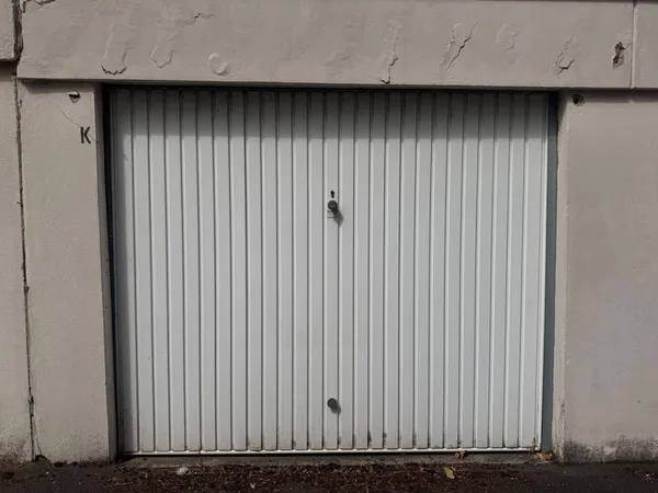 Parking 14 m²