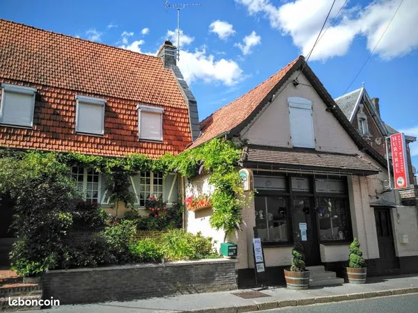Ensemble immobilier 150m² : Maison, Appartement T2 & Local artisanal ou commercial