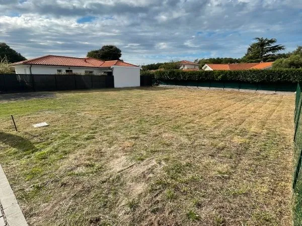 Terrain 410m²