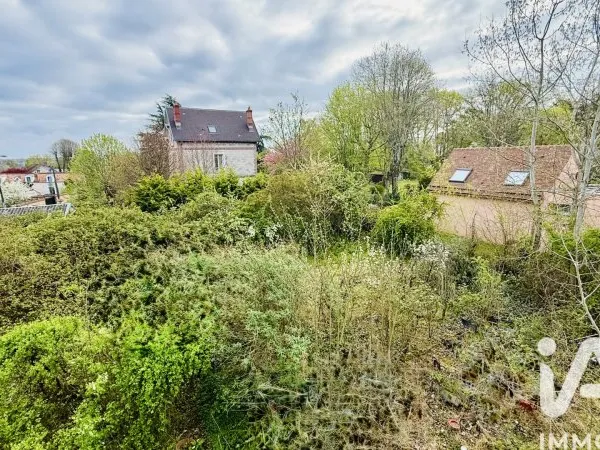 Terrain 600 m²