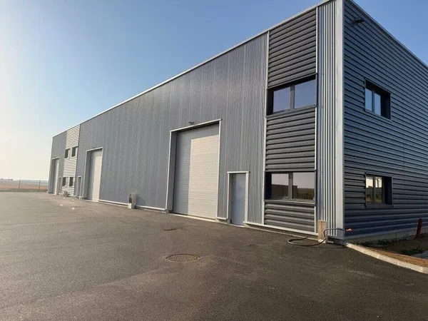 Local commercial 400 m²