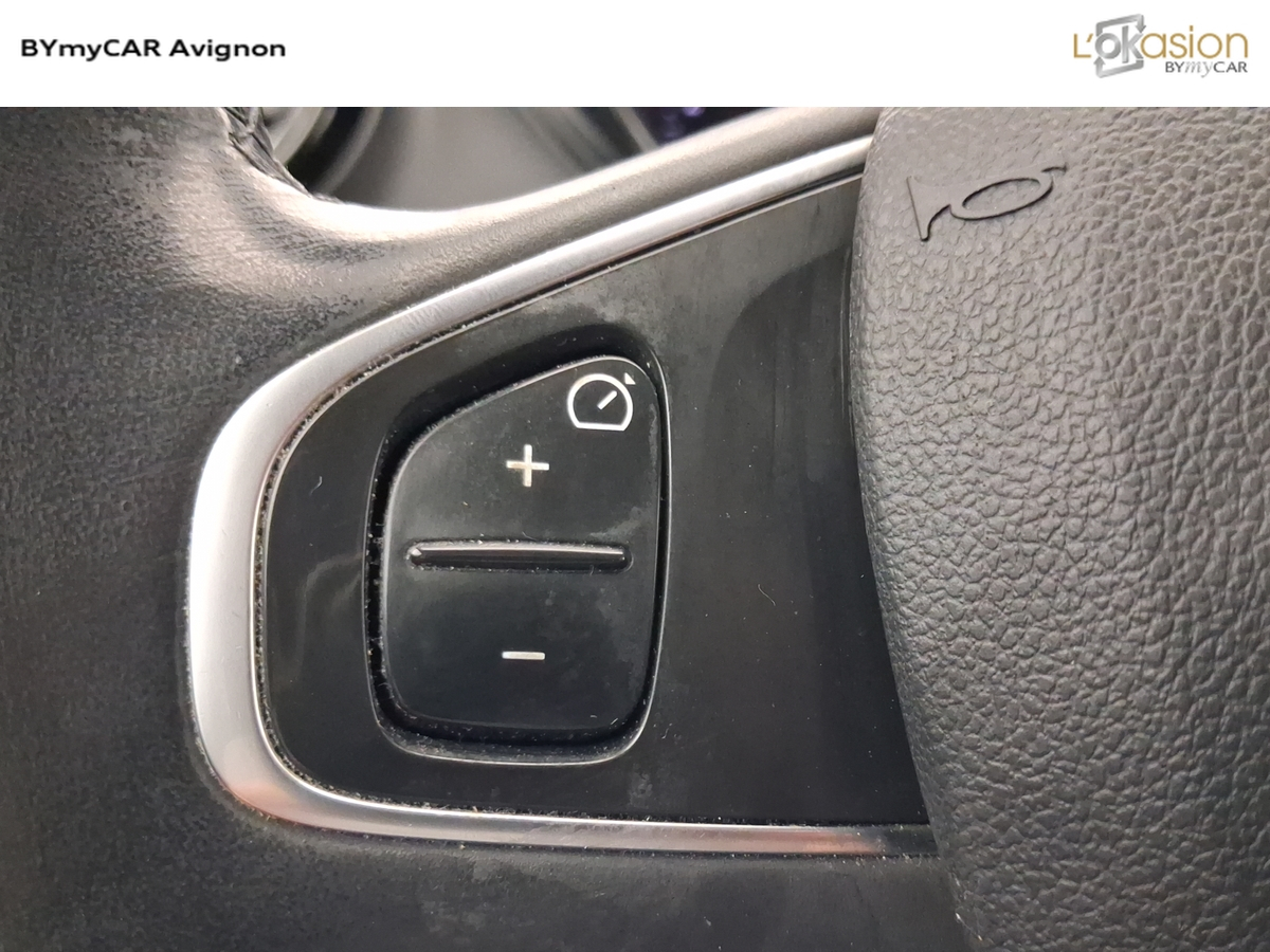 Renault Captur dCi 90 Energy eco² — photo 30