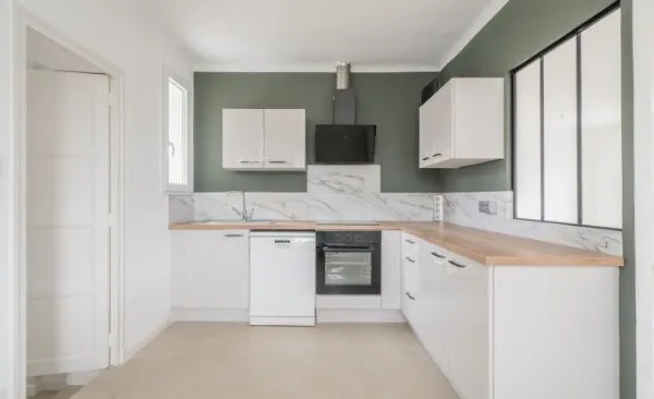 VILLA T4 PLEIN PIEDS 90M2 TERRAIN CLOS 300M2