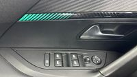 Peugeot 2008 1.2 PureTech 100ch S&S Allure — photo 30