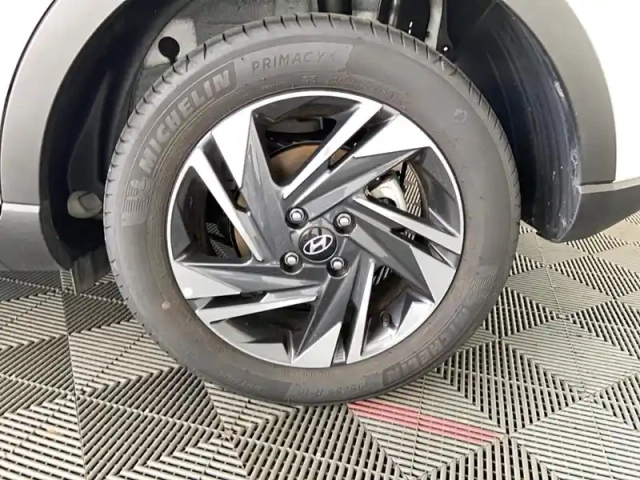 Hyundai Bayon 1.0 t-gdi 100 hybrid 48v — photo 9