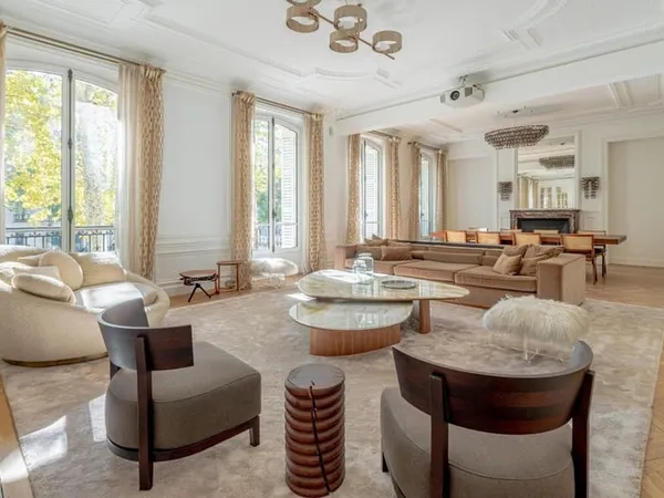 Appartement de luxe Location Paris 5p 205m² 9550€
