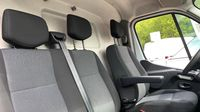 Renault Master F3500 L2H2 2.3 Blue dCi 135ch Confort Euro6 — photo 28