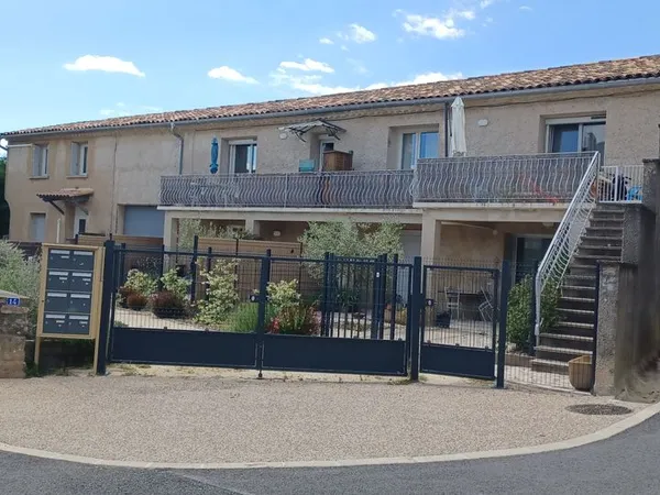 Deux pièces avec balcon