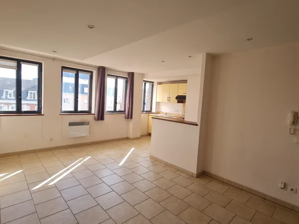 PROCHE CENTRE VILLE ET COMMODITES