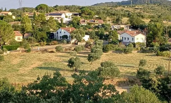 Terrain constructible viabilisé de 670 m2
