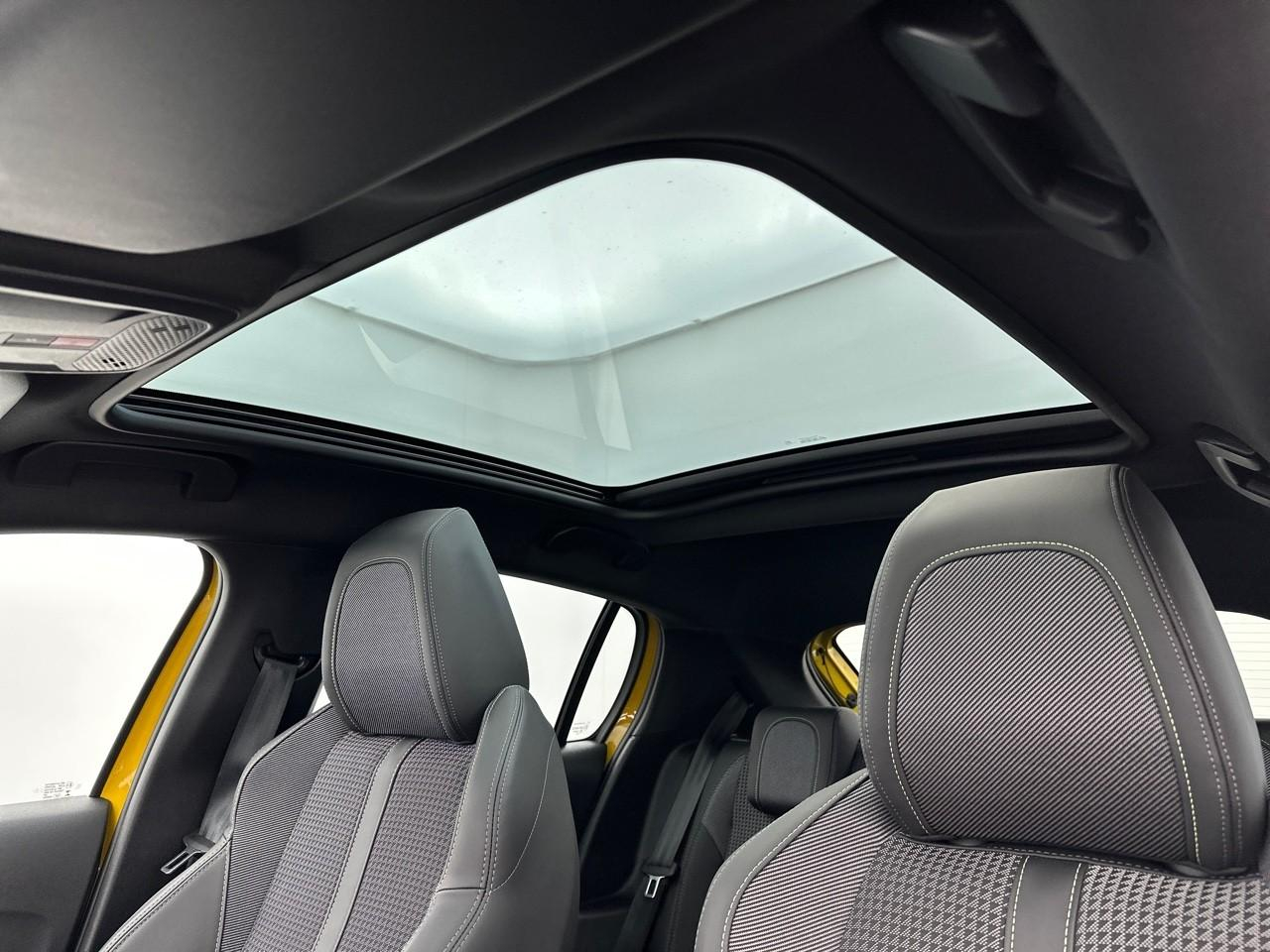Peugeot 208 puretech 100 s&s bvm6 gt line — photo 38