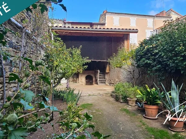 Grange, espace de stockage et toiture neuve