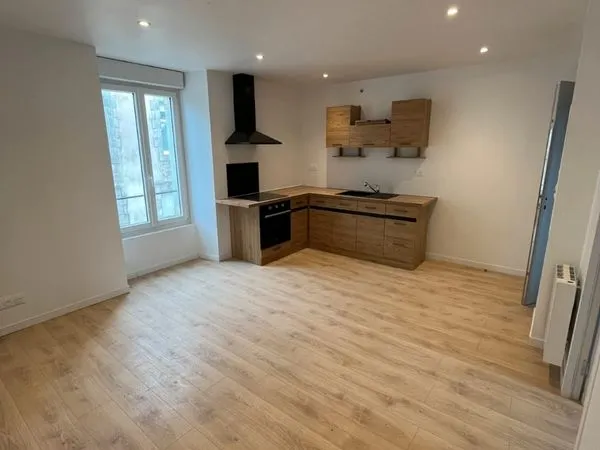 T2 36 m² entièrement rénové - Centre Coray - Cuisine équipée