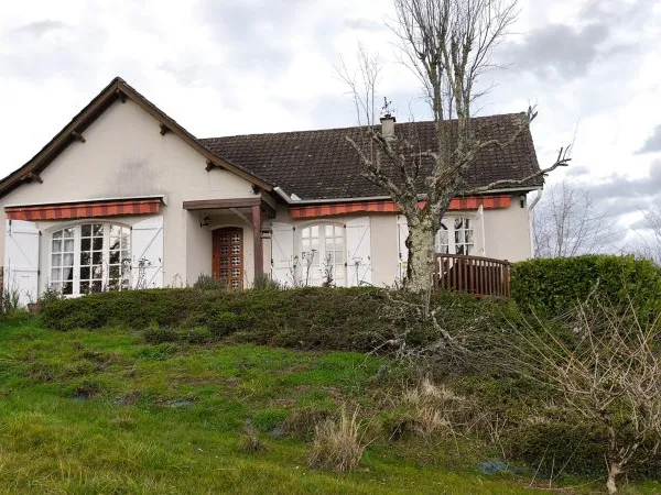Belle maison sur grand terrain