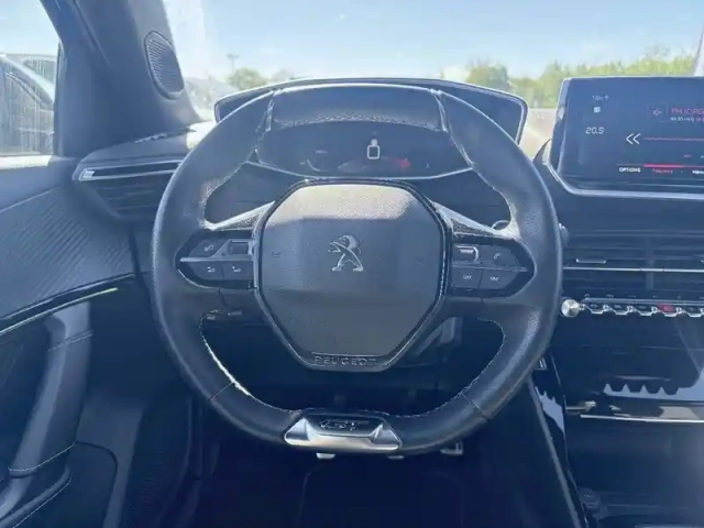 Peugeot 2008 puretech 130 s&amp;s bvm6 — photo 9