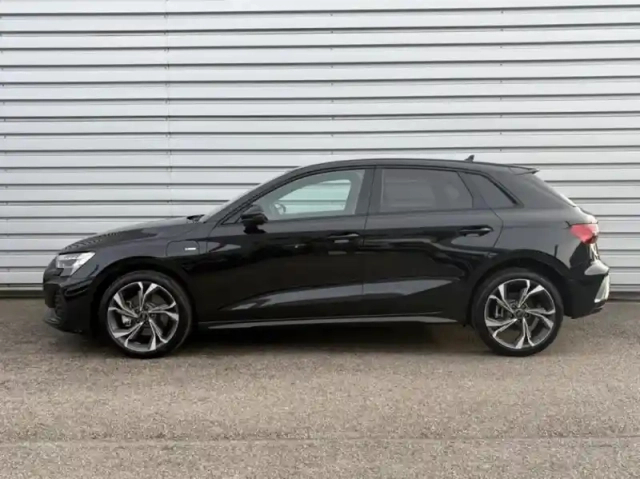 Audi A3 sportback 40 tfsi e 204ch phev s line s tronic 6 — photo 7