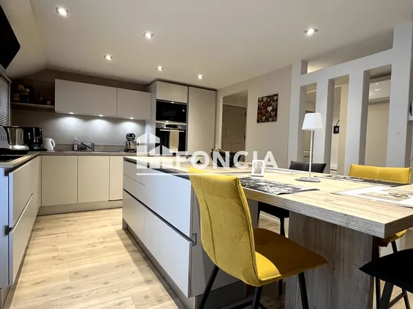 Magnifique appartement T4 bis duplex + espace indépendant de 58 m², parking privatif & cave