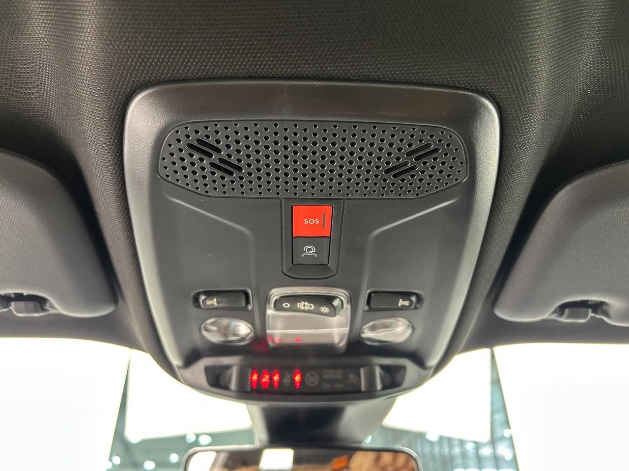 Peugeot 2008 hybrid 136 e-dcs6 style — photo 30