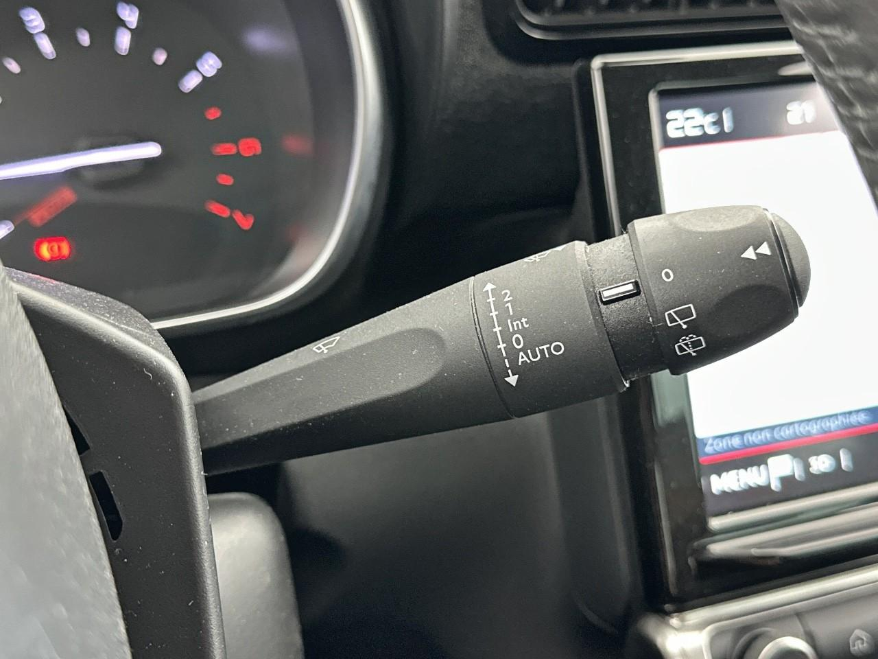 Citroën C3 Aircross puretech 130 s&s eat6 shine pack — photo 18