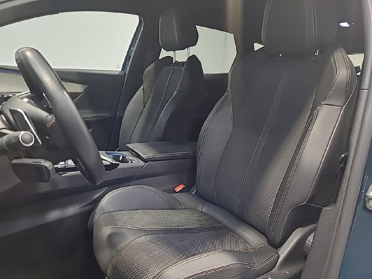 Peugeot 3008 puretech 130ch s&s eat8 gt — photo 10