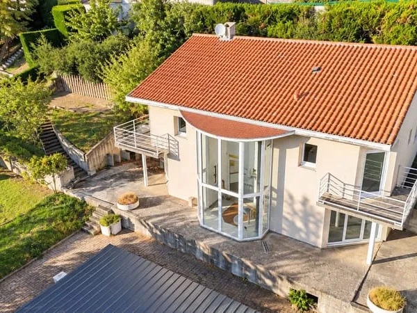 MAISON DE 120 m² - QUARTIER RÉSIDENTIEL PRISÉ - VUE PANORAMIQUE EXCEPTIONNELLE