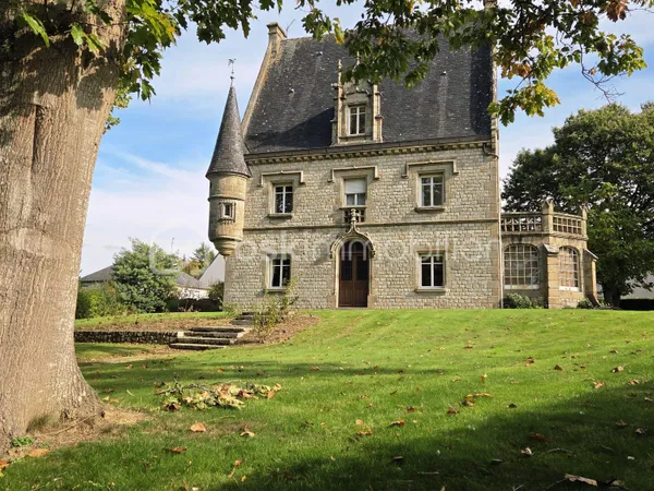 Maison 12 pièces 353 m²