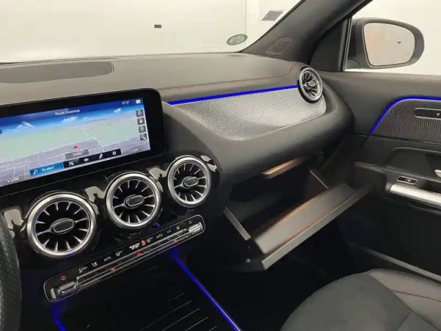Mercedes Eqa 250 — photo 34