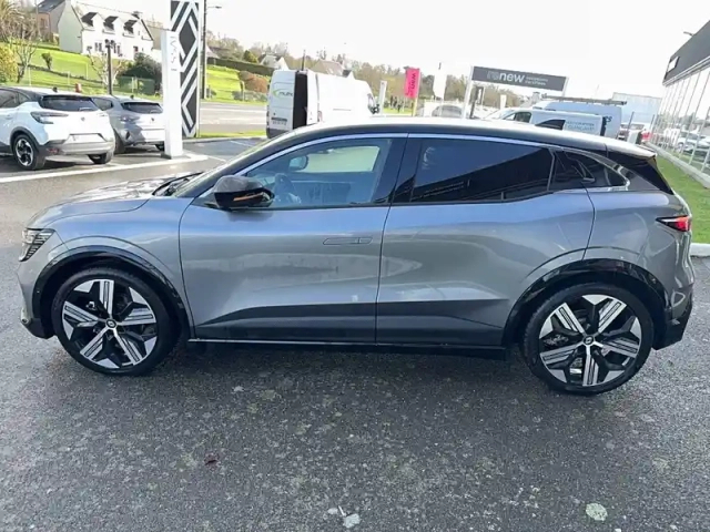 Renault Megane e-tech 220 ch autonomie confort gsr2 — photo 2