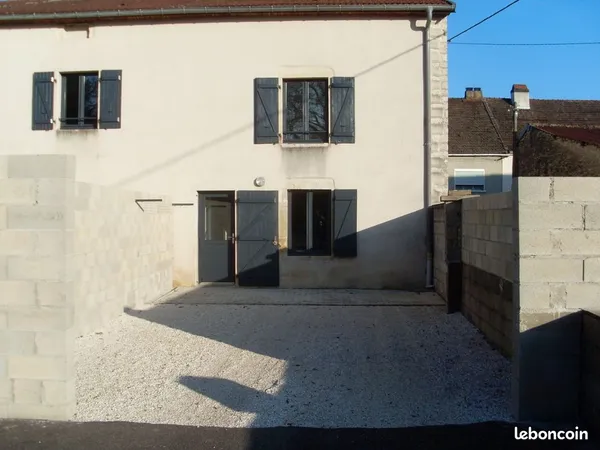 Maison de 110m2 à OYRIERES