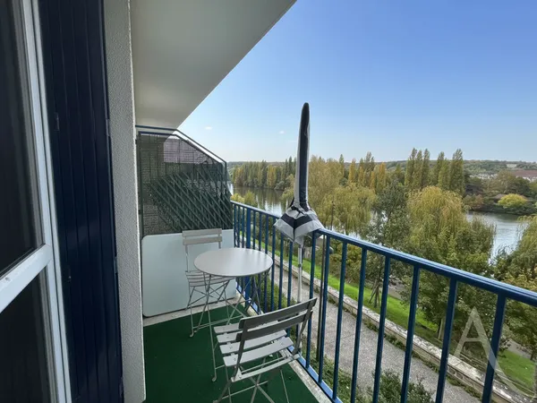 Appartement 3 pièces, actuellement loué située au centre ville de Mantes la jolie