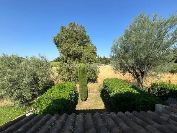 ARLES - MAISON T3 AVEC JARDIN, TERRASSE COUVERTE ET PISCINE