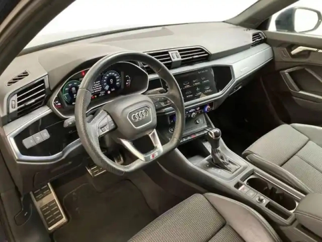 Audi Q3 45 tfsie 245 ch s tronic 6 s line — photo 9