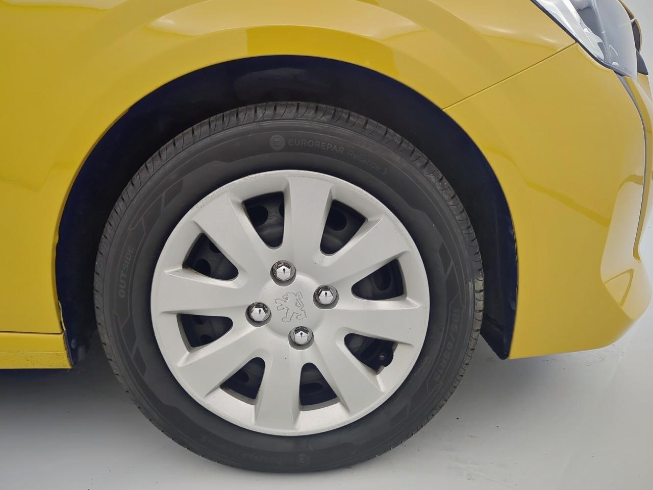Peugeot 208 puretech 75 s&s bvm5 like — photo 27
