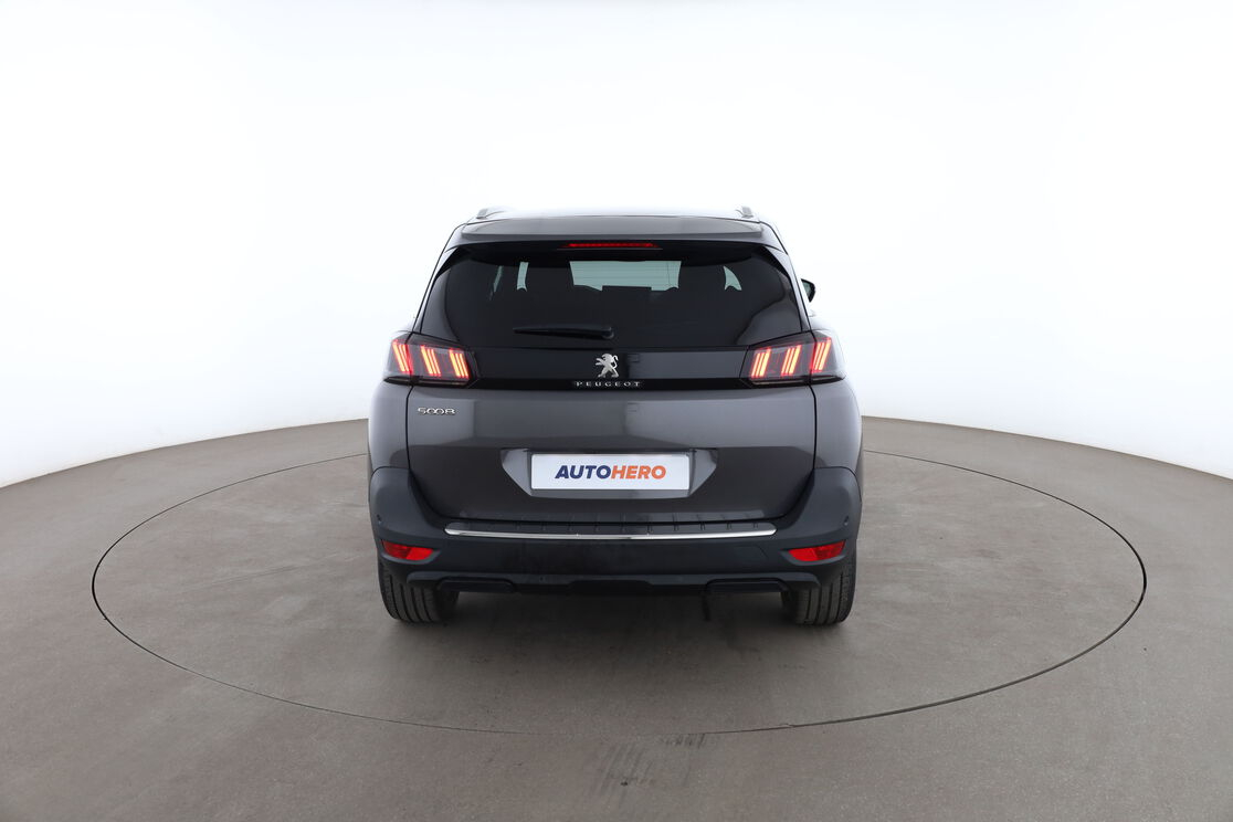 Peugeot 5008 1.2 Hybrid Allure Pack e-DCS6 — photo 4
